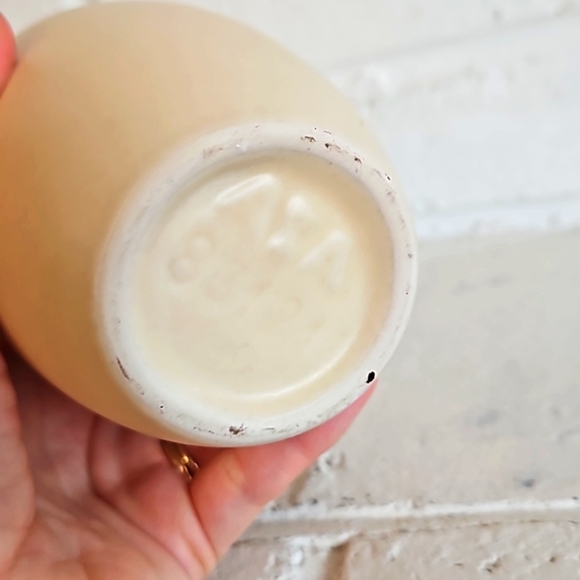 Handmade ASA ceramic vase cream - Picture 4 of 5